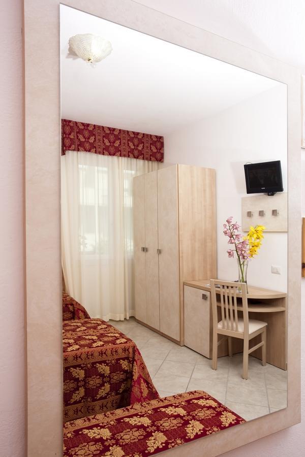 Hotel Rodi Cervia Exterior photo